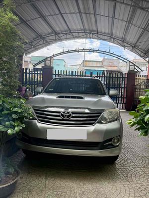 Toyota Fortuner 2016 Dầu Bạc