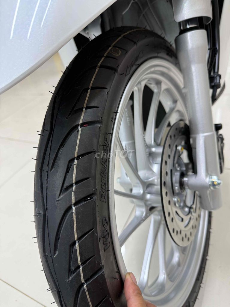 SH mode vừa bấm biển xong mới 100%. Mua bán Xe máy tại Quận Thanh Khê Đà Nẵng được đăng bởi THẾ MẪN CHUYÊN XE LƯỚT CÓ BÁN TRẢ GÓP  hình 4