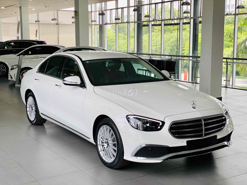 Mercedes E200 Exclusive Siêu lướt chính hãng. Mua bán Ô tô tại Quận 1 Tp Hồ Chí Minh được đăng bởi Huy Huỳnh hình 3
