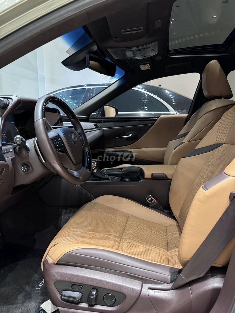 Lexus ES 250 model 2021 màu hiếm. Mua bán Ô tô tại Quận Gò Vấp Tp Hồ Chí Minh được đăng bởi Sĩ Minh hình 7