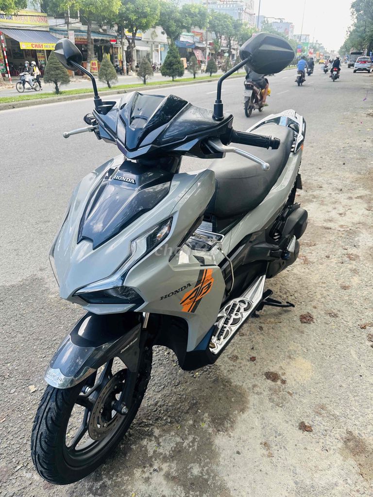 Honda Air Blade 2022 Xám. Mua bán Xe máy tại Quận Liên Chiểu Đà Nẵng được đăng bởi My My hình 2