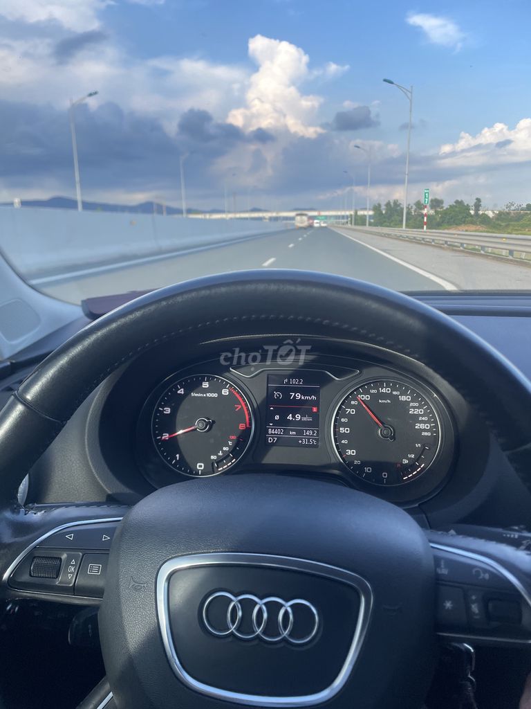 Audi A3 2013 - 84000 km. Mua bán Ô tô tại Quận Thanh Xuân Hà Nội được đăng bởi Tô Ngọc Trung hình 11