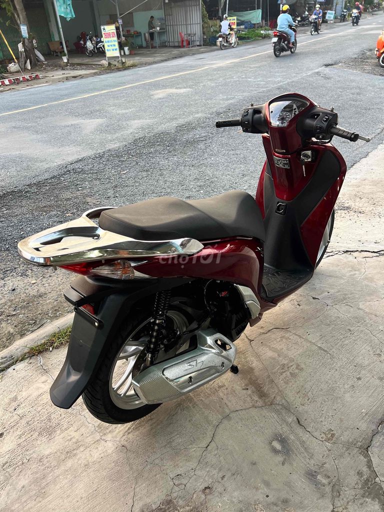 SH 125 2014 xe đẹp Máy Zin (trả góp). Mua bán Xe máy tại Huyện Lai Vung Đồng Tháp được đăng bởi Cửa Hàng Xe Gắn Máy PHONG uy tín hình 3