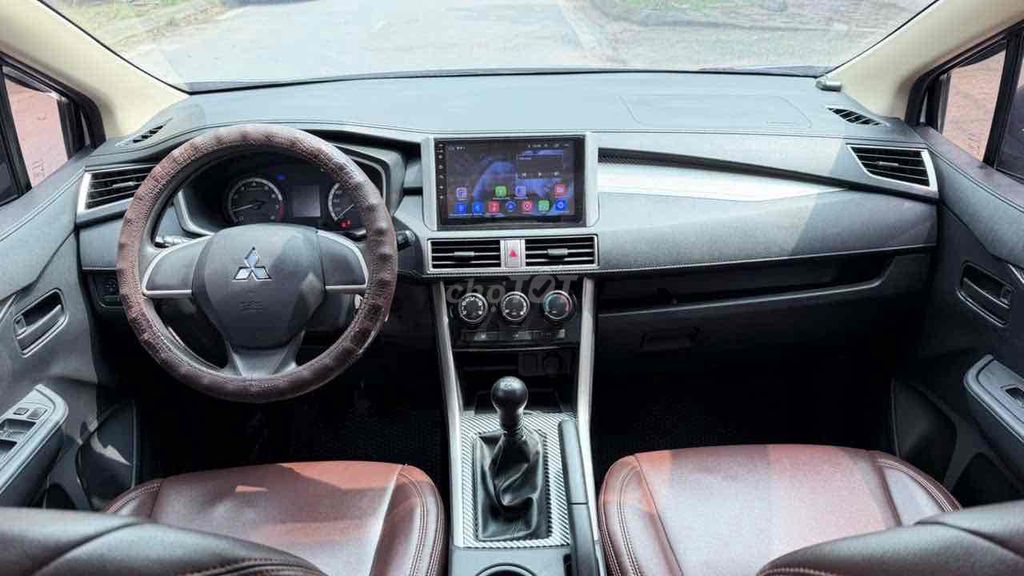 Mitsubishi Xpander 2020 Механика Бензин Серебристый