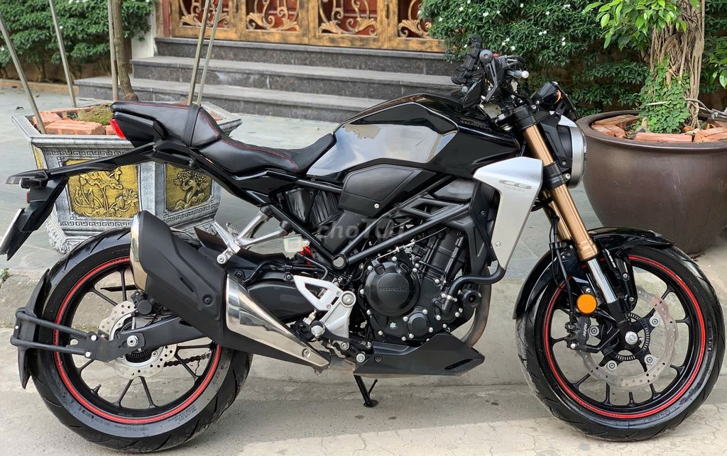 Honda CB300 2021 siêu lướt có trả góp trao đổi ✅. Mua bán Xe máy tại Quận Thanh Xuân Hà Nội được đăng bởi Phú Lý hình 1