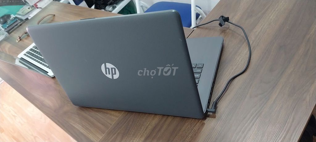 laptop hp notebook 17 (i5 8265u/8gb/ssd 240gb )