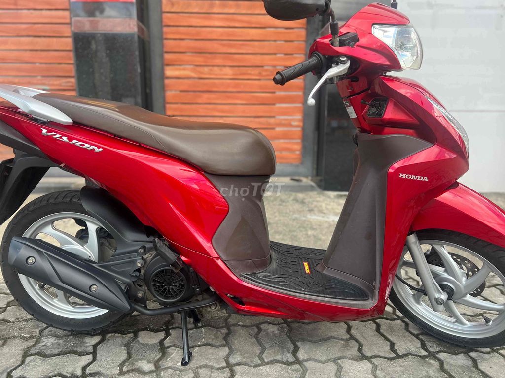Honda Vision 2014 Красный