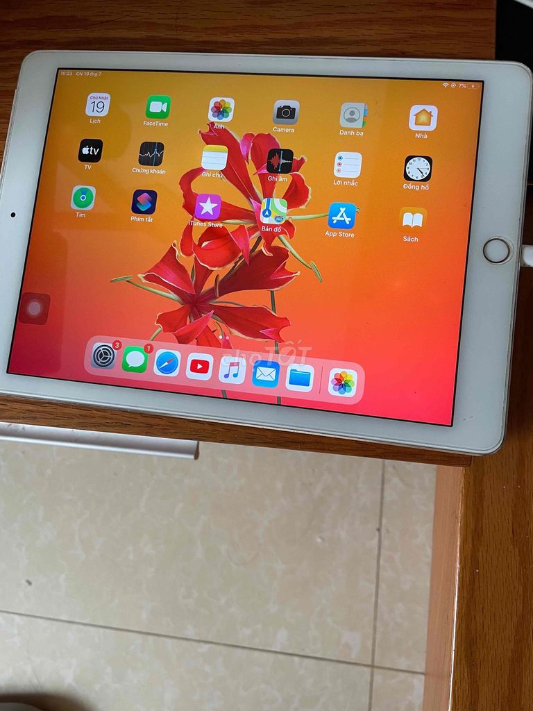 Apple iPad Air 2 16GB  màu gold. Mua bán Máy tính bảng tại Quận Hà Đông Hà Nội được đăng bởi Chị Yến hình 1