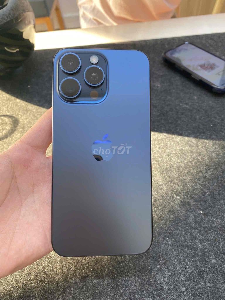 Apple iPhone 15 Pro Max 256GB Xanh pin 88%. Mua bán Điện thoại tại Quận Tân Bình Tp Hồ Chí Minh được đăng bởi Shop Trung Văn Apple Watch hình 1