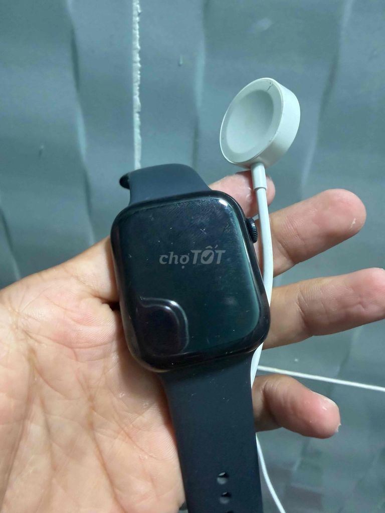 Apple Watch Series 7 Đen 45mm Đã qua sử dụng. Mua bán Thiết bị đeo thông minh tại Thành phố Tây Ninh Tây Ninh được đăng bởi cầm đồ  hình 1