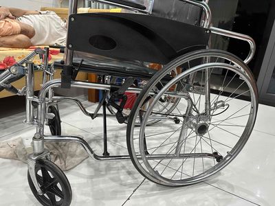 xe lăn lớn có ngã lưng và thắng tay còn mới. Mua bán Phương tiện khác tại Quận Gò Vấp Tp Hồ Chí Minh được đăng bởi Dương Lê