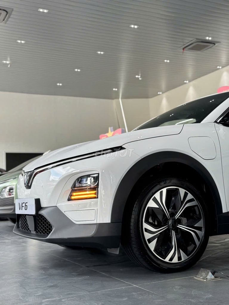 VINFAST VF6 VAY 90% TỔNG ƯU ĐÃI  HƠN 60 TRIỆU. Mua bán Ô tô tại Quận Tân Phú Tp Hồ Chí Minh được đăng bởi Chí Nhân VinFast hình 3