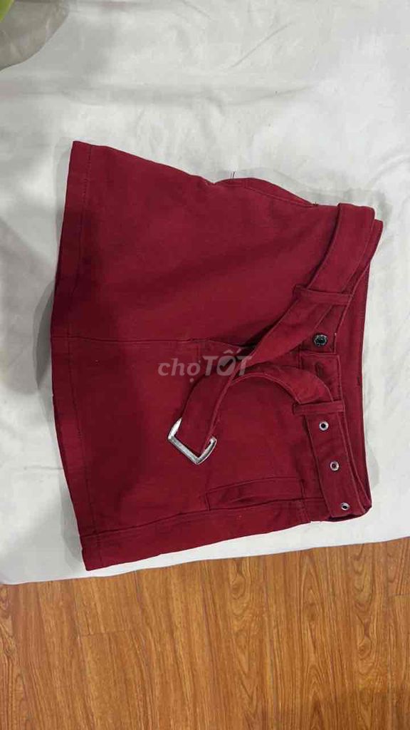 chân váy jean đỏ hàng Quảng Châu size S. Mua bán Quần áo tại Thành phố Đông Hà Quảng Trị được đăng bởi Trang Uyên Lê hình 1
