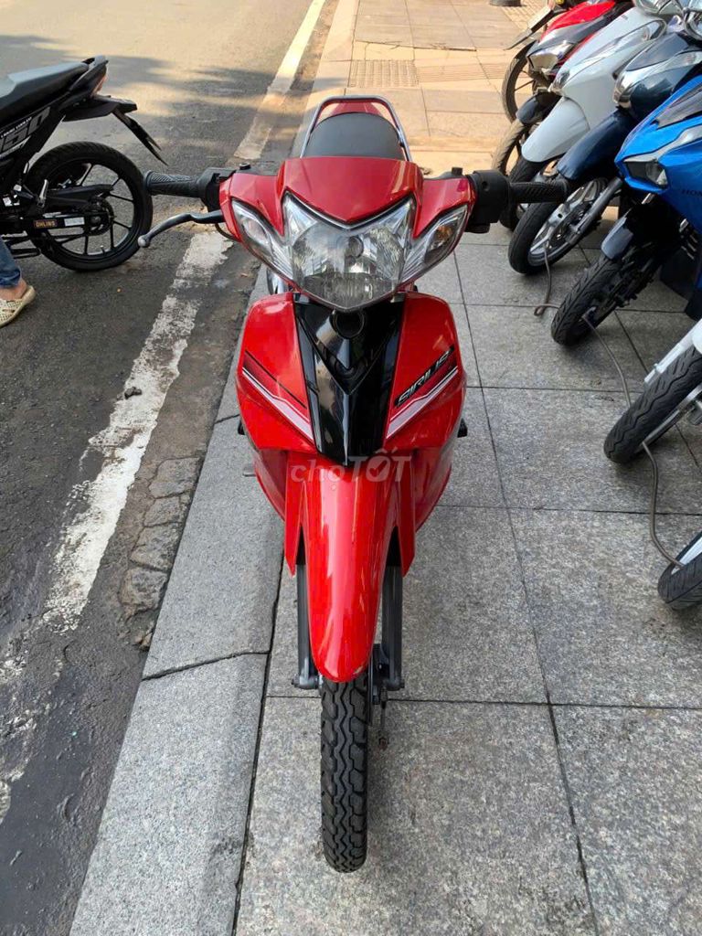 Yamaha Sirius rc2010 mới 90% biển số thành phố. Mua bán Xe máy tại Quận Tân Phú Tp Hồ Chí Minh được đăng bởi Tuanduy hình 3