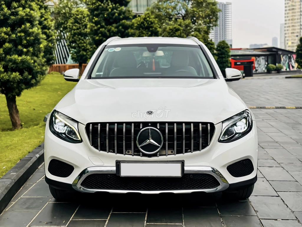 MERCEDES GLC200 2018 Trắng.Kem Đẹp Nhất Hà Nội