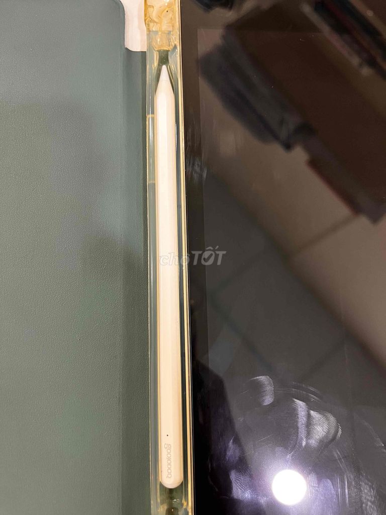 ipad gen 9 ít xài, chính hãng, 1 đời chủ. kèm bút. Mua bán Máy tính bảng tại Huyện Bình Chánh Tp Hồ Chí Minh được đăng bởi vũ hải bt hình 1