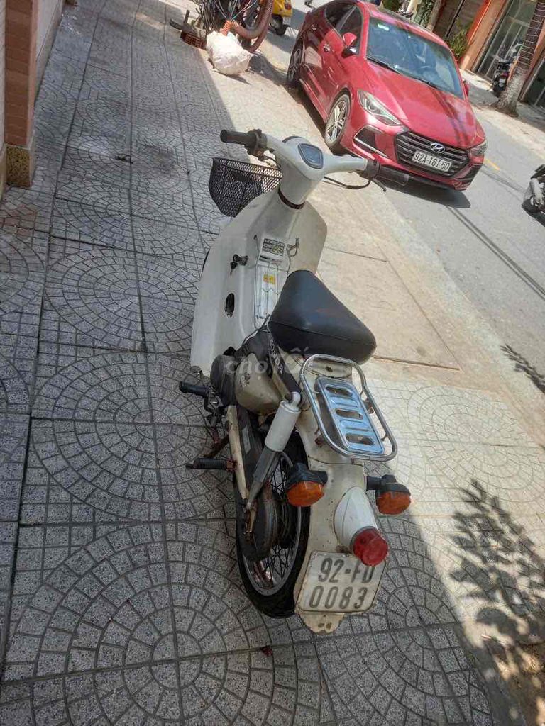Honda Super Cub én lùn Trắng đẹp