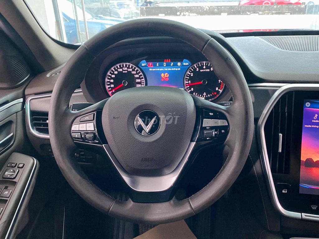 VinFast Lux SA2.0 2020 2.0 AT - 41000 km. Mua bán Ô tô tại Thành phố Thủ Đức Tp Hồ Chí Minh được đăng bởi Quốc Nhẫn hình 9