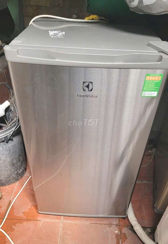 Thanh lý tủ lạnh Electrolux 92l chạy tốt có ship