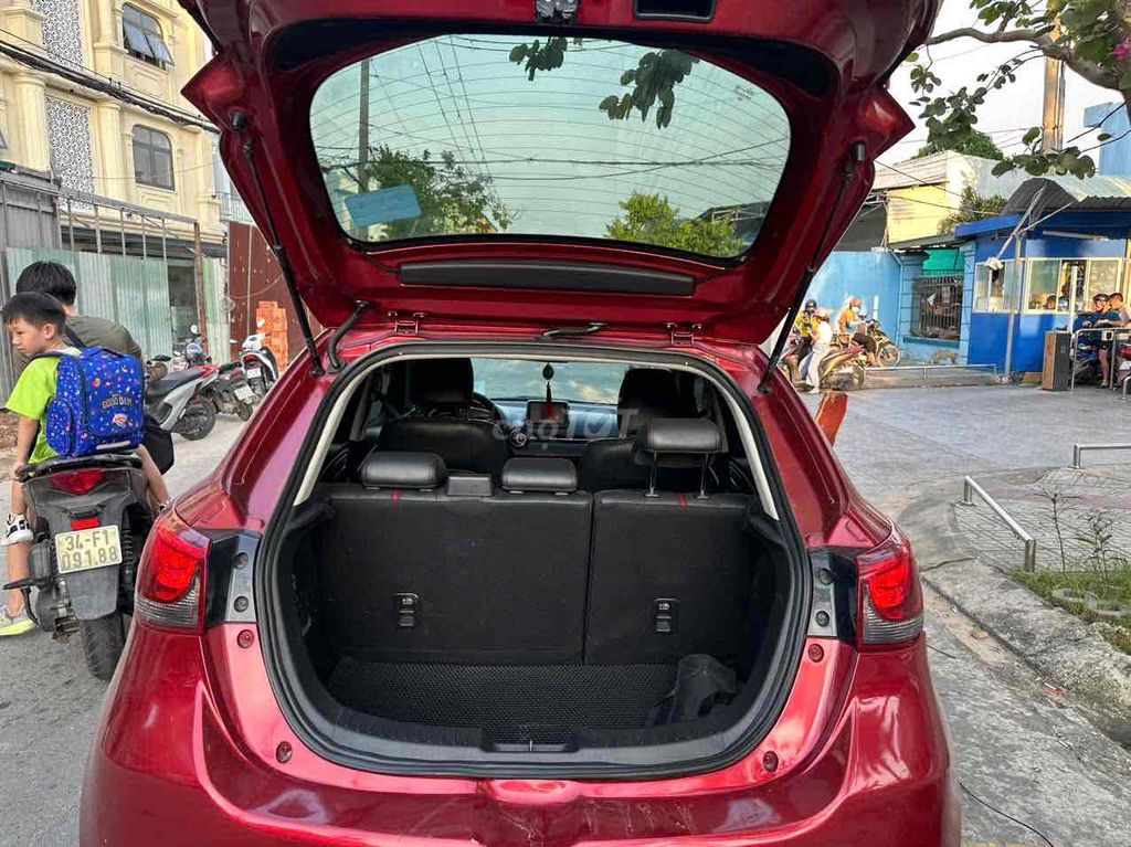 Mazda 2 2016 1.5 AT Hatchback - 100000 km. Mua bán Ô tô tại Quận 12 Tp Hồ Chí Minh được đăng bởi Hà hình 12