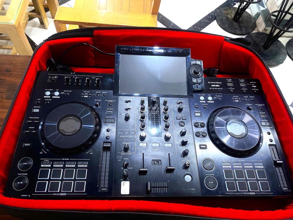 thanh lý Bàn DJ RX3 Đen. Mua bán Nhạc cụ tại Huyện Long Hồ Vĩnh Long được đăng bởi đơn độc  hình 1