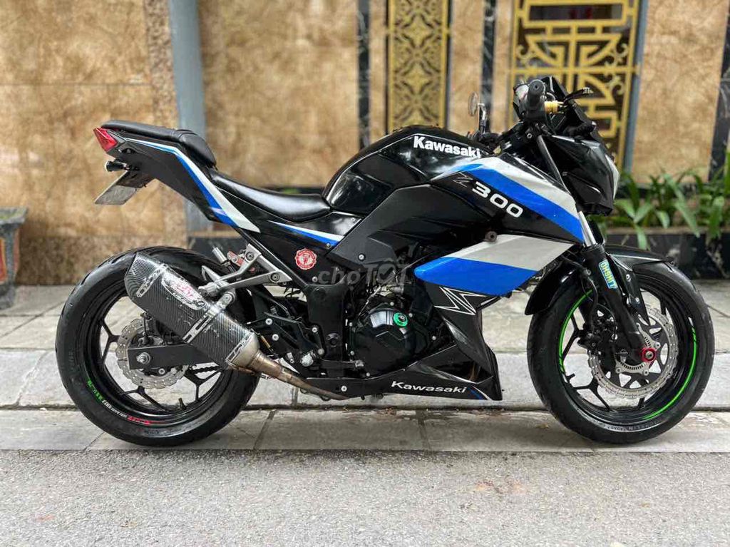 Kawasaki Z 300 abs biển số 29- xe đẹp chất- bô độ. Mua bán Xe máy tại Quận Cầu Giấy Hà Nội được đăng bởi Tong motor xe may hình 7