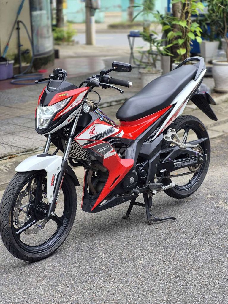 Honda Sonic 150 siêu cọp dán keo nguyên xe, 2 khóa. Mua bán Xe máy tại Quận Liên Chiểu Đà Nẵng được đăng bởi Cuong hình 1