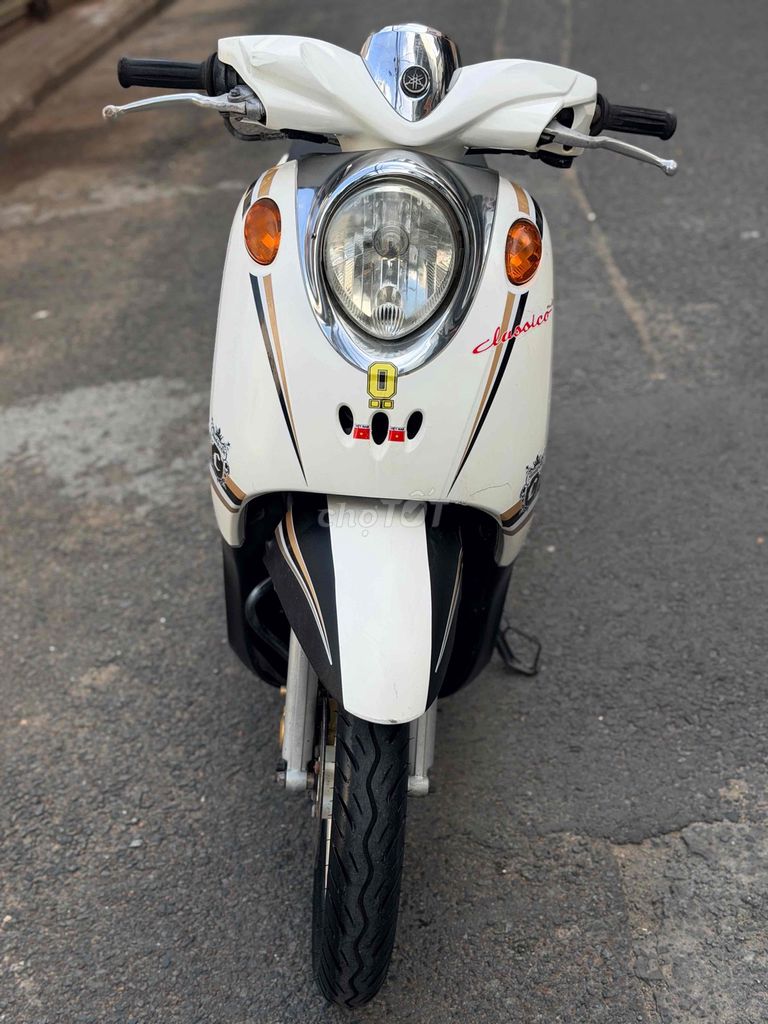 Скутер Yamaha Mio Classico белого цвета, тайская сборка