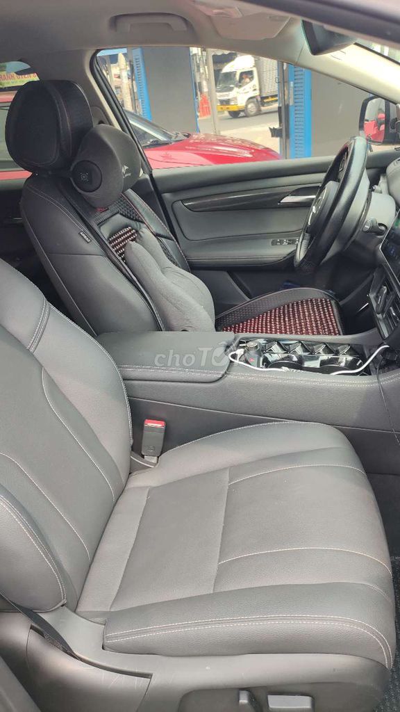 VinFast VF8 Eco 2023 Серый 60.000 км