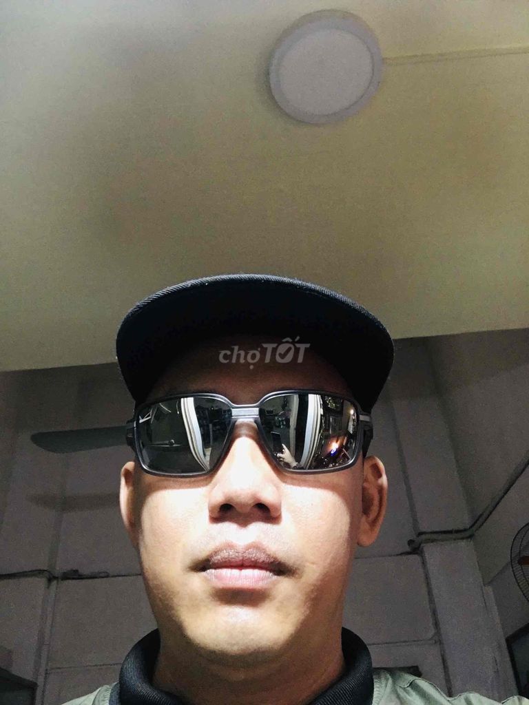 Kính Nam Thể Thao Nhập