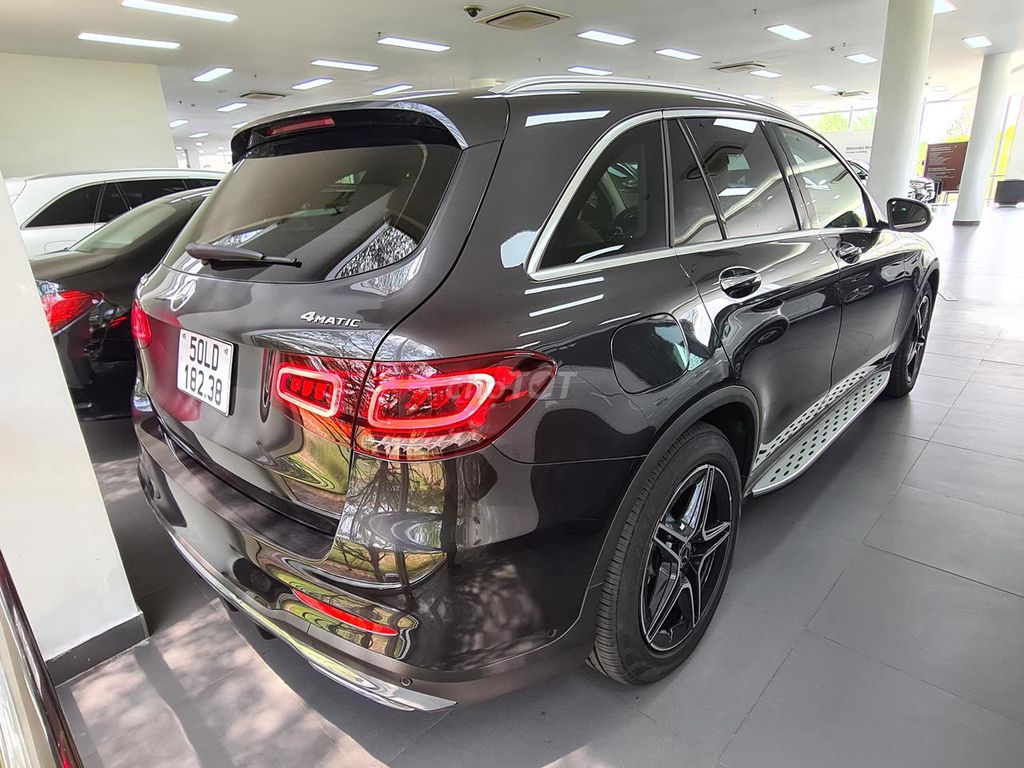 Mercedes GLC300 AMG 2022 Xám/Kem cực ngầu. Mua bán Ô tô tại Quận 7 Tp Hồ Chí Minh được đăng bởi Tri Mercedes DNZ hình 4