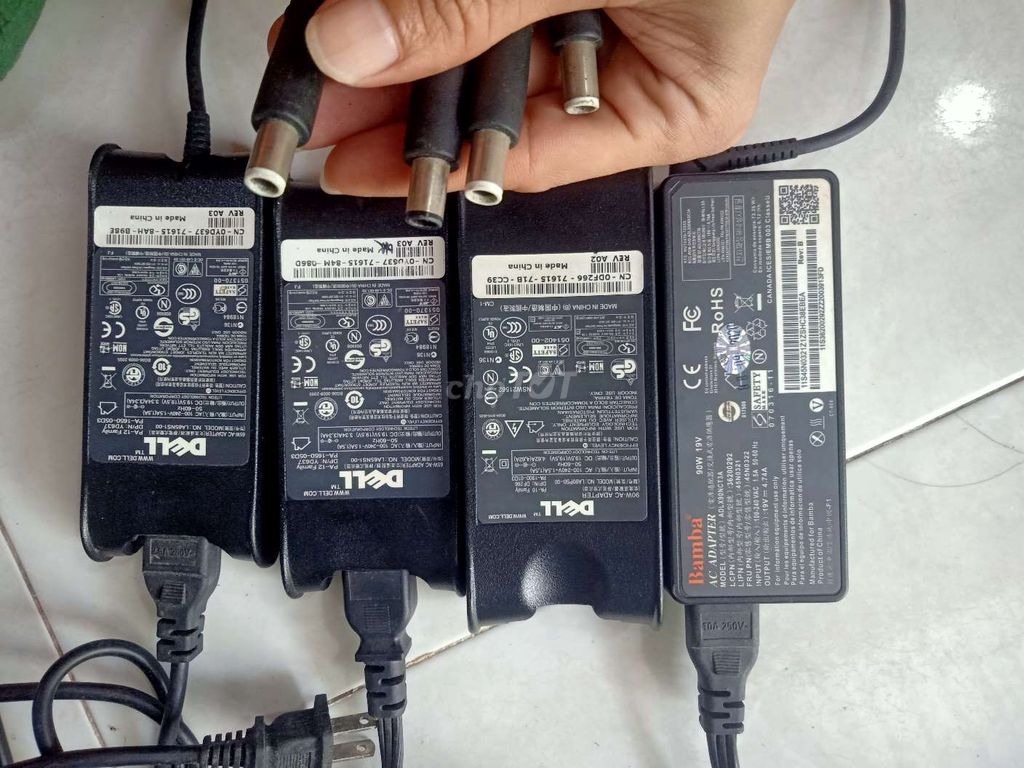 Bộ sạc laptop Dell 65W Đen. Mua bán Phụ kiện (Màn hình, Chuột...) tại Huyện Mỹ Xuyên Sóc Trăng được đăng bởi Alexis Sanchez  hình 1
