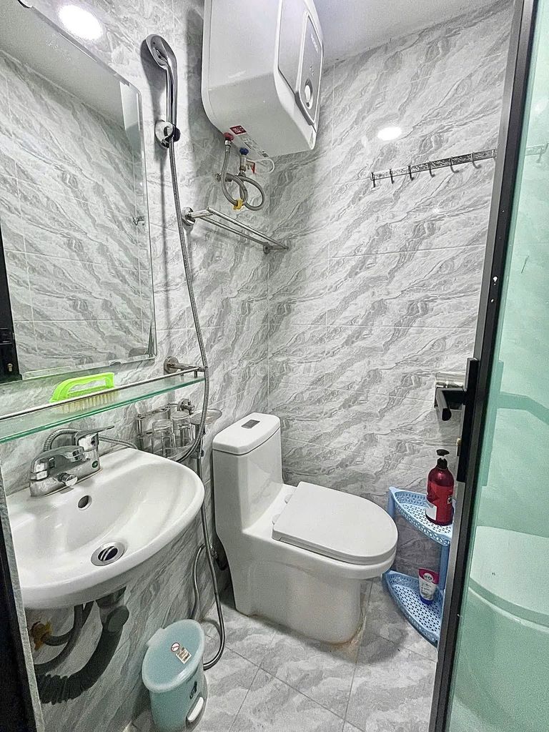 Комната в аренду на улице Ланг, Донгда, 5 млн