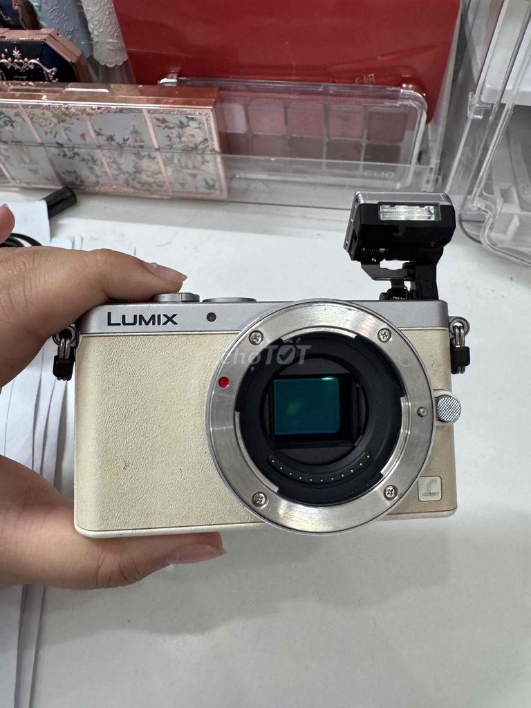Lumix GM1 máy nội địa Nhật Bản. Mua bán Máy ảnh, Máy quay tại Thành phố Thủ Đức Tp Hồ Chí Minh được đăng bởi Thảo Nguyên hình 1