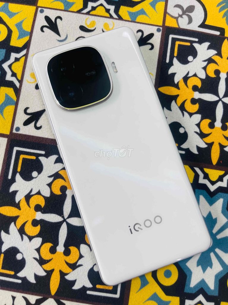 VIVO iQOO Z9 Turbo12GB 256GB ホワイト vivo iqoo z9 turbo 12/256G ホワイト 【公式通販】