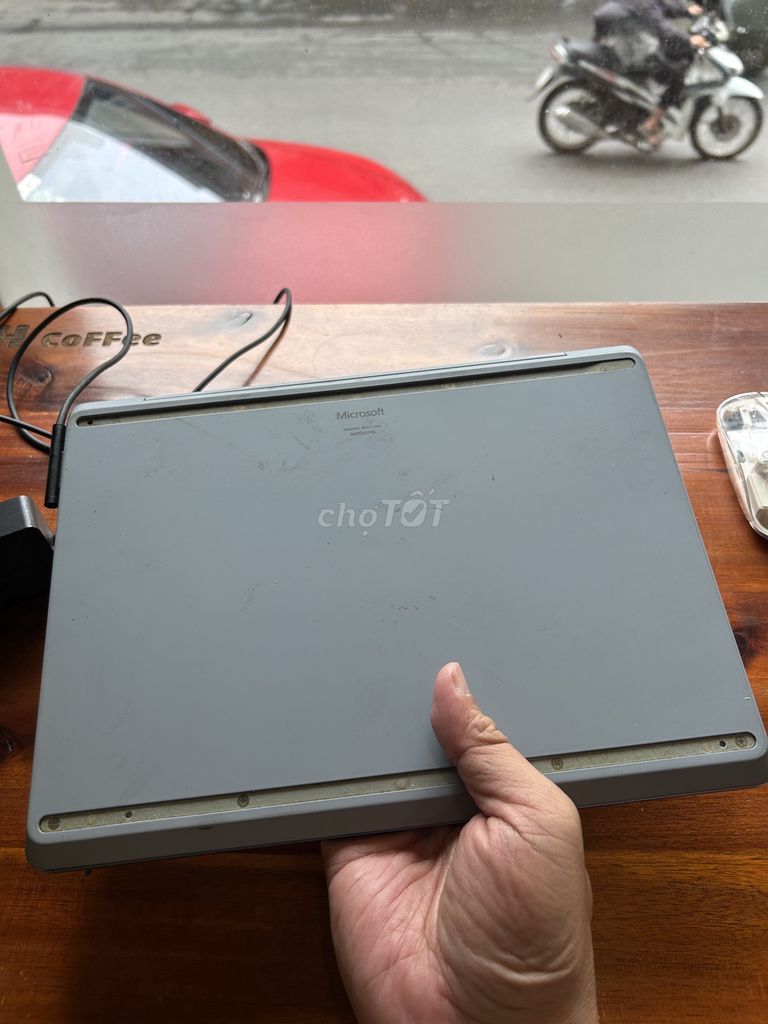 Microsoft Surface Laptop Go i5-1035G1 8GB/128GB. Mua bán Laptop tại Quận 6 Tp Hồ Chí Minh được đăng bởi Tony' TV Review 007 hình 1