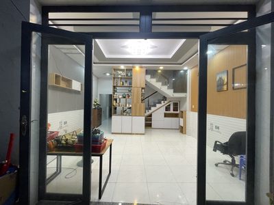 Cho thuê nhà Cần Đước, 1 trệt 1 lầu, 3PN, 1PK, 2WC, 1 bếp, 4tr5