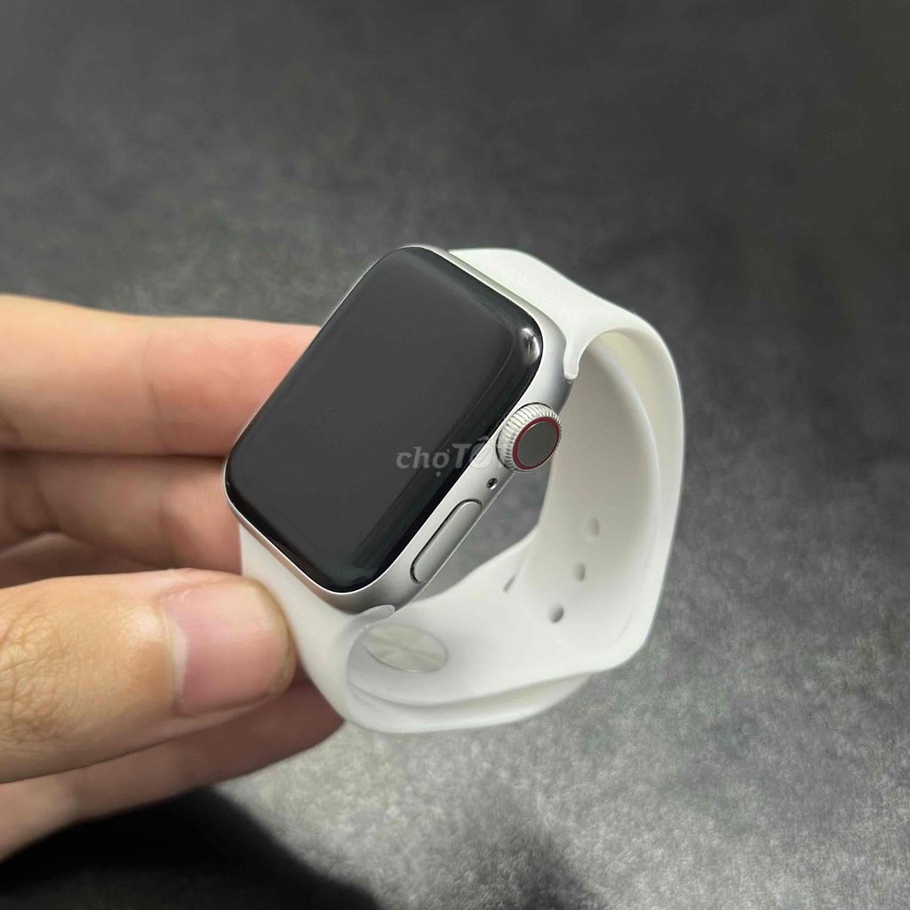 Apple Watch Series 4 Trắng 40mm GPS. Mua bán Thiết bị đeo thông minh tại Huyện Nhà Bè Tp Hồ Chí Minh được đăng bởi Nguyễn Hữu Thắng hình 1