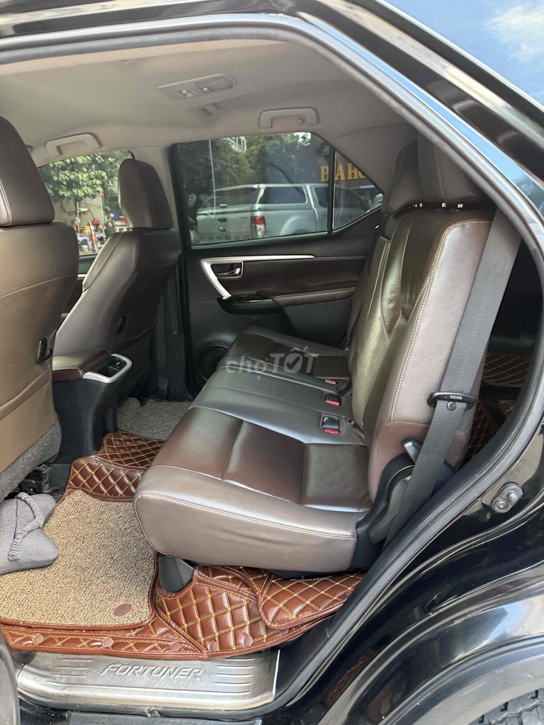 Toyota Fortuner 2019 2.4G 4x2 AT. Mua bán Ô tô tại Quận Thanh Xuân Hà Nội được đăng bởi Nguyen van Nam hình 10
