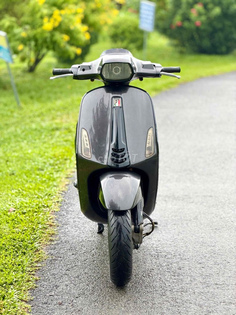 Скутер Piaggio Sprint 125cc 2015 серый Ламбо в идеале