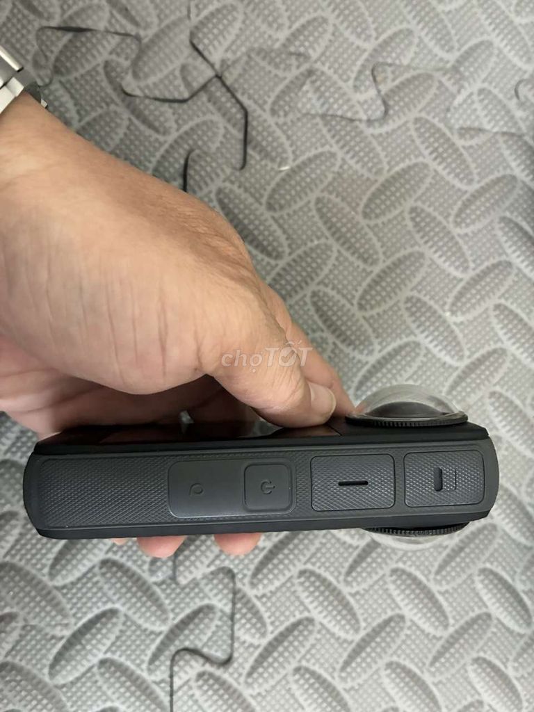 Camera hành động Insta360 X4 Đen Đã qua sử dụng. Mua bán Máy ảnh, Máy quay tại Quận Cẩm Lệ Đà Nẵng được đăng bởi Hùng hình 1