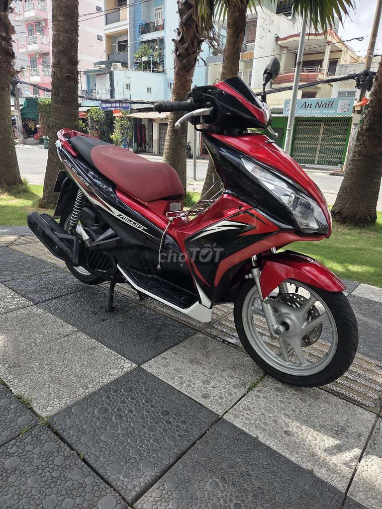 Honda Air Blade 125 2013 Красно-черный