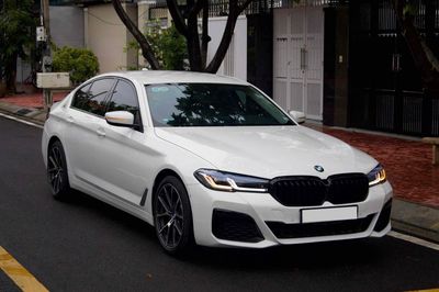 BMW 520i G30 model 2019. Mua bán Ô tô tại Quận 8 Tp Hồ Chí Minh được đăng bởi Khoa nguyễn