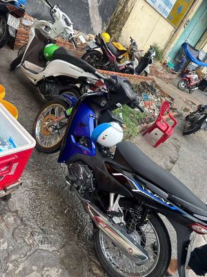 Chật nhà cần ra đi. Xe chính chủ,biển sài gòn. Mua bán Xe máy tại Quận 4 Tp Hồ Chí Minh được đăng bởi bi