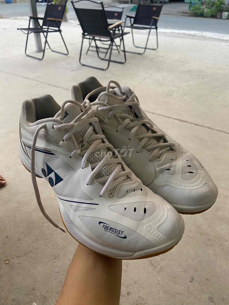 Yonex 65z4 Trắng 44 99%. Mua bán Giày dép tại Thành phố Thuận An Bình Dương được đăng bởi Huy Trần Xuân hình 1