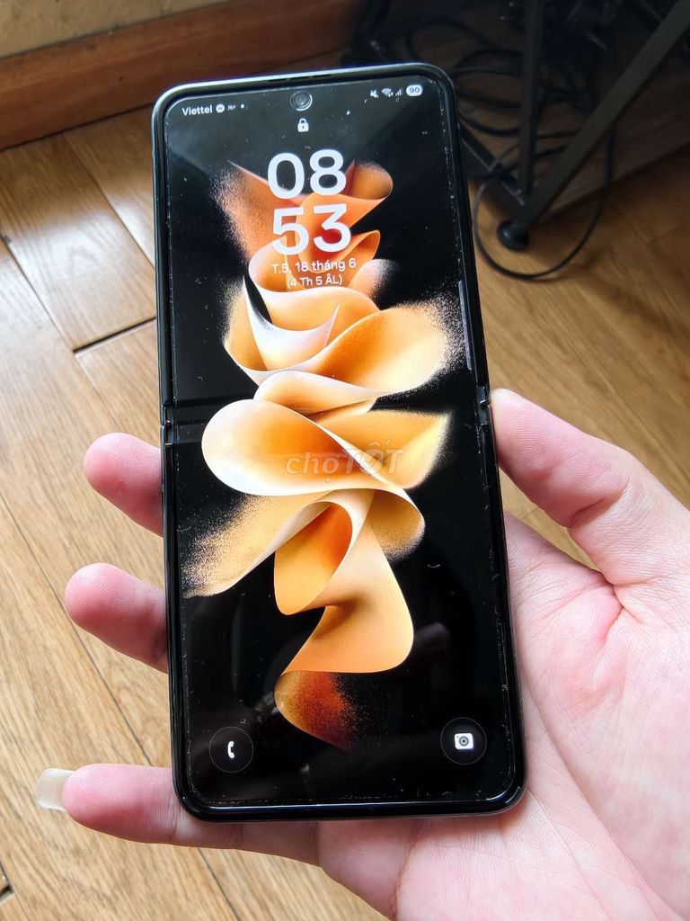 Samsung Galaxy Z Flip3 Đen. Mua bán Điện thoại tại Quận Bắc Từ Liêm Hà Nội được đăng bởi Trương Đức Nam hình 1