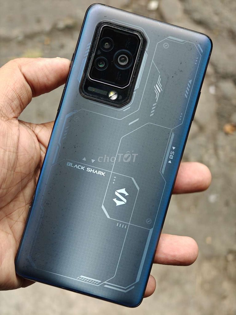 Black Shark 5 Pro 8/256 máy zin, màn hình sáng đẹp. Mua bán Điện thoại tại Quận 10 Tp Hồ Chí Minh được đăng bởi Sky Nguyen hình 1
