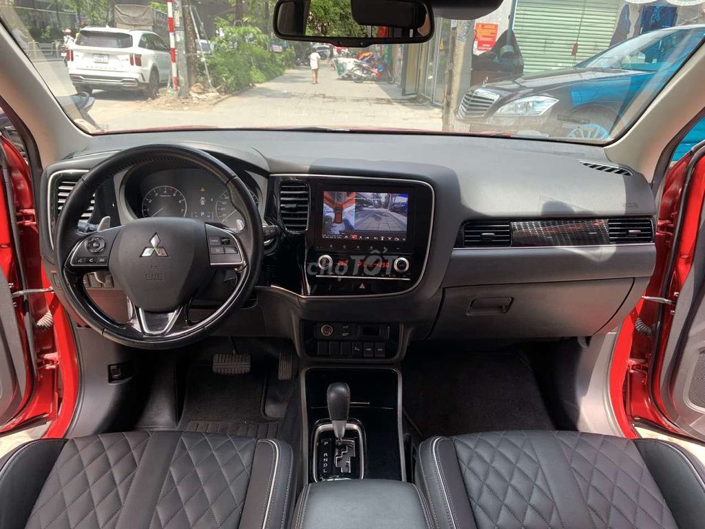 Outlander 2.0 Pre sx 2022 mẫu 2023 tuyệt đẹp. Mua bán Ô tô tại Quận Bắc Từ Liêm Hà Nội được đăng bởi Gia Quân hình 12