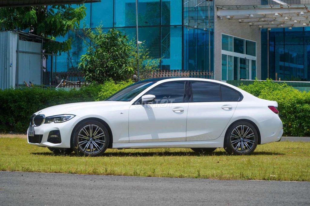 BMW 320i M SPORT 2022, 1 владелец, ухоженная, отличное состояние