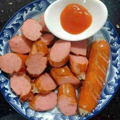 Xúc xích đức xông khói. Mua bán Đồ ăn, thực phẩm và các loại khác tại Quận Tân Bình Tp Hồ Chí Minh được đăng bởi Chubby Pig Coffee Fitness Yoga Aerobics